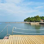 Svoboda - Terme Krka מלון