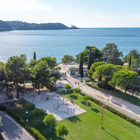 فندق Svoboda - Terme Krka 4*