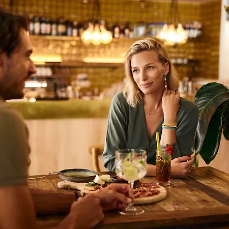 スヴォボダ タラソ ストルニヤン ホテル ストゥルニャン